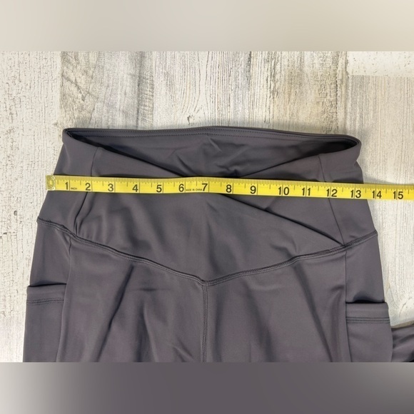 NWT Women's Bootcut Yoga Pants with Pockets Sz M or L - Picture 8 of 10
